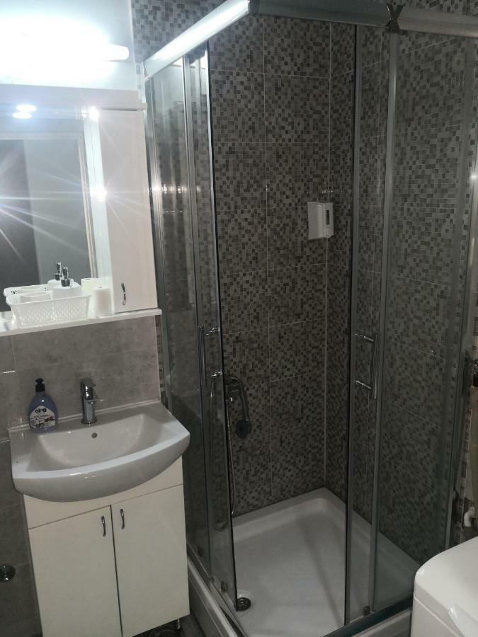 Contemporary Residence Nis Luaran gambar