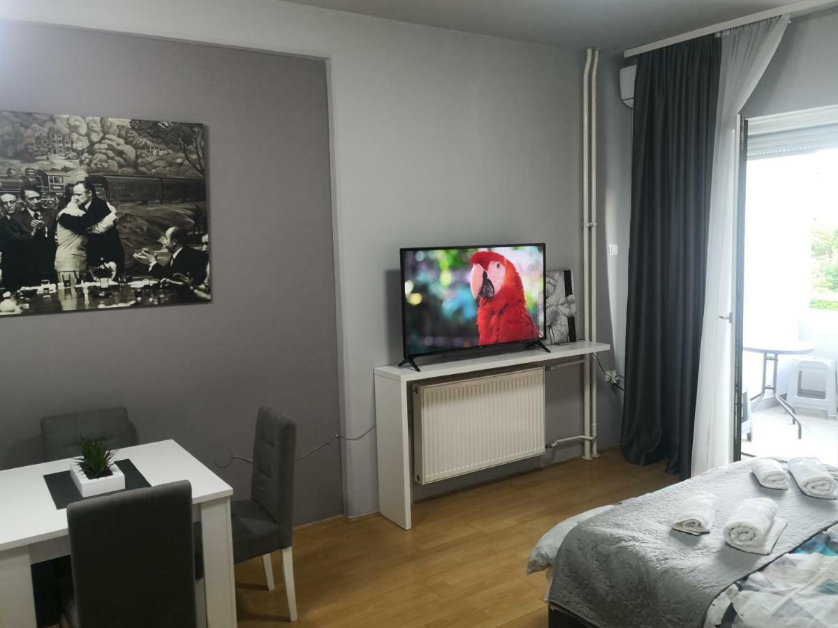 Contemporary Residence Nis Luaran gambar
