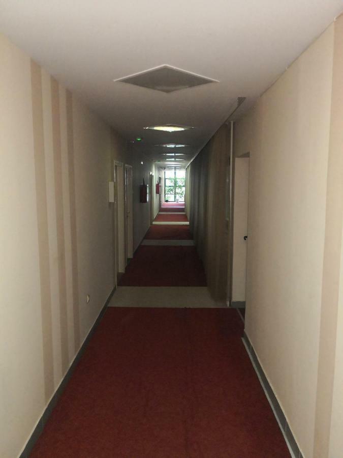 Contemporary Residence Nis Luaran gambar
