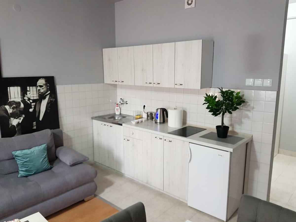 Contemporary Residence Nis Luaran gambar